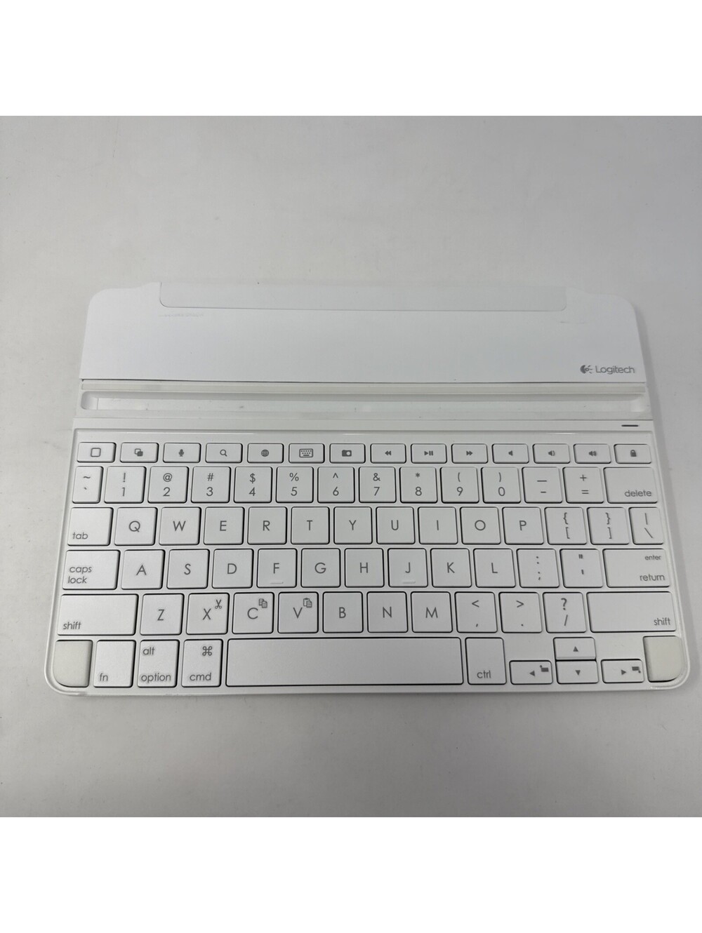 Logitech Wireless Bluetooth Ultra thin Keyboard for iPad Air white